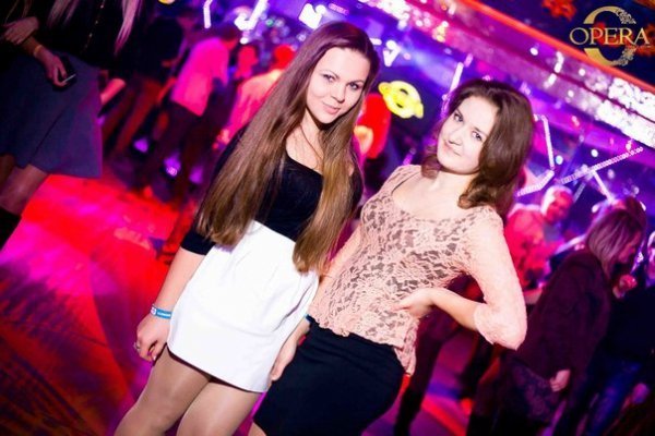Фото з клубу Opera