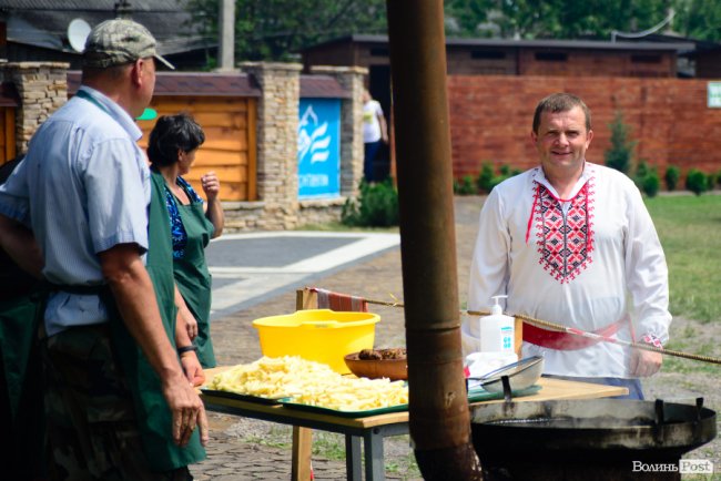 Свято корпоративної єдності: група компаній «Континіум» влаштувала футбольний турнір. ФОТО