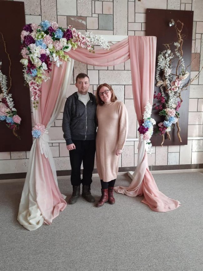 Кохання під час війни: у Нововолинську одружилася 21 пара. ФОТО 