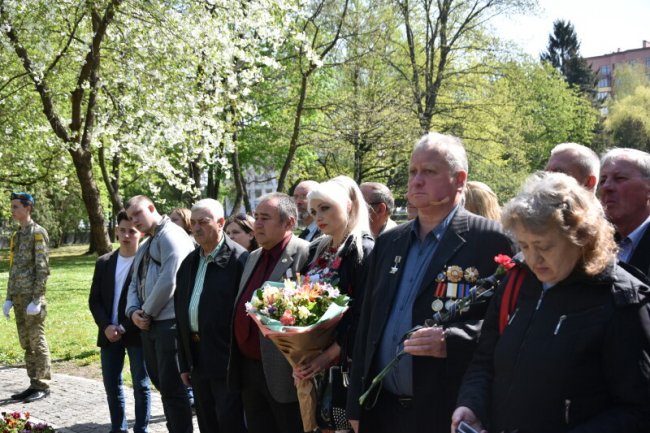 Катастрофа тривалістю в життя: у Луцьку вшанували пам’ять жертв аварії на ЧАЕС. ФОТО