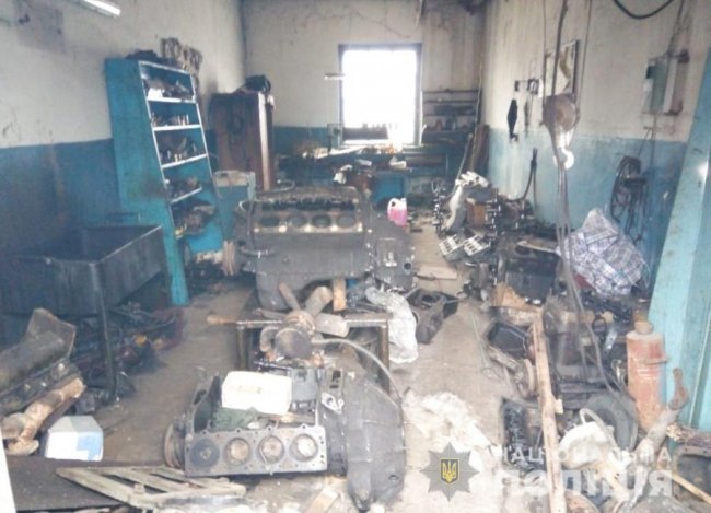 На Волині пару «гаражних» крадіїв зловили «на гарячому». ФОТО