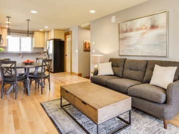 Кращі меблеві тканини: все, що вам потрібно знати про властивості шенілу*