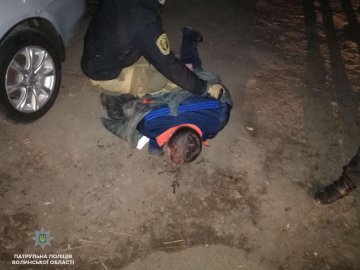 У Луцьку в чужому авто «на гарячому» впіймали п'яного крадія