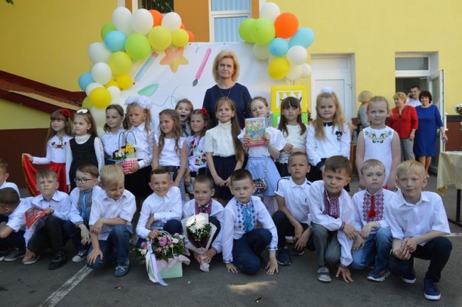 Як у школах Ковеля провели останній дзвоник. ФОТО