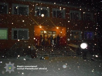 Газ, ножі та пістолети: волинський «дебош» на Рівненщині