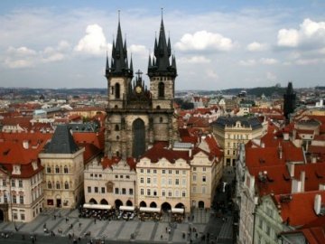 Чехи просять президента скасувати візит Януковича