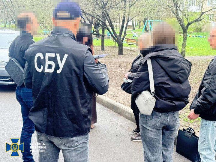 Працівниця Волинської обласної лікарні за 4 тисячі доларів  «допомагала» чоловікам отримати інвалідність