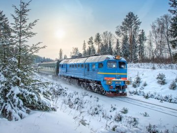 В «Укрзалізниці» розповіли, чи скасовують через негоду рейси потягів, які курсують через Волинь