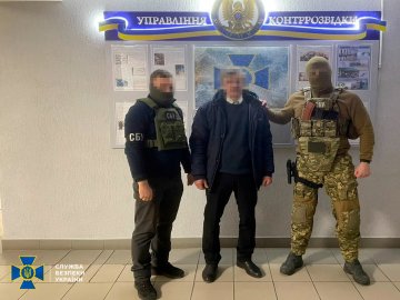 Надав окупантам маршрути доріг для наступу через Гостомель та Мощун: СБУ затримала старосту селища на Київщині