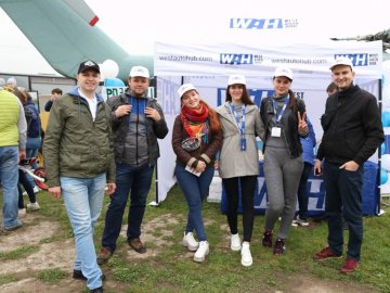 Луцька компанія WEST AUTO HUB розігрує iPhone X на фестивалі ретро-автомобілів  у столиці*