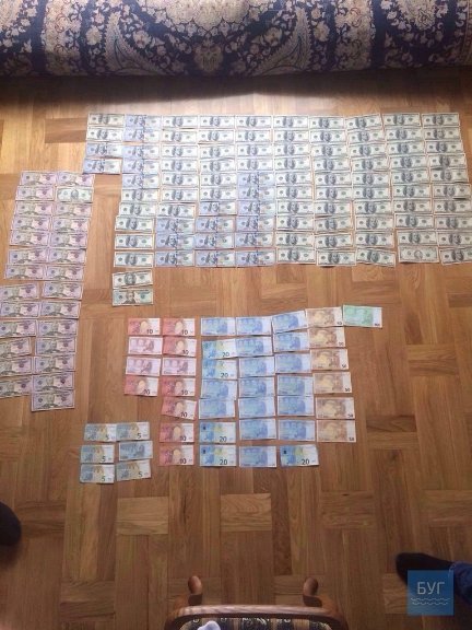 У затриманих волинських митників вилучили близько 2 млн гривень. ФОТО 