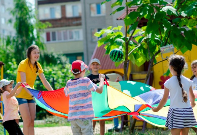 Клуб свідомого батьківства «Бджілка Майя» – там, де живе любов! ФОТО*