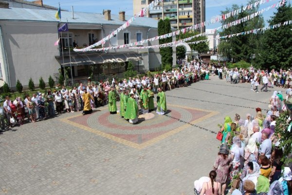 У Луцьку відсвяткували Трійцю. ФОТО
