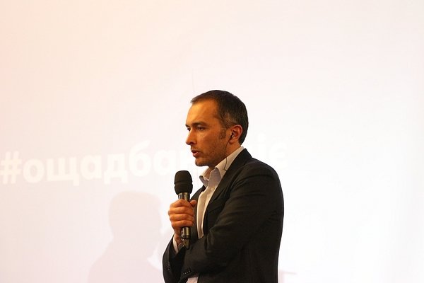 100 непростих запитаннь новому голові Ощадбанку*