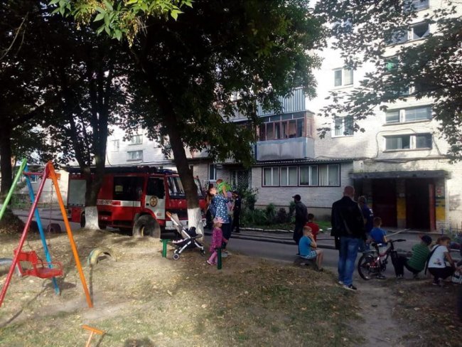 У Луцьку на Молоді горіла квартира, всередині були діти