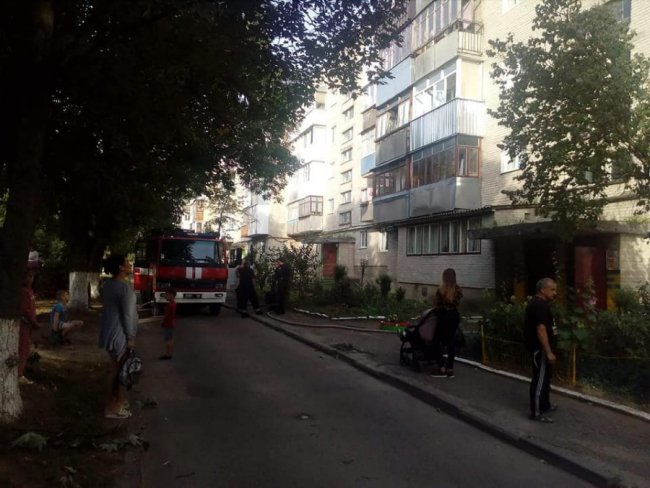 У Луцьку на Молоді горіла квартира, всередині були діти