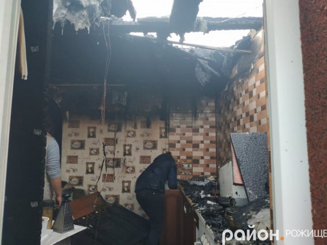 Опублікували фото згорілих квартир у масштабній пожежі у Рожищі