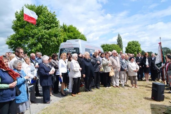 Священики і громадськість молилися за жертв трагедії 1943 року. ФОТО