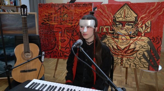 «Ми мусимо говорити про те, що відбувається з Кримом»: історія кримської татарки, яка представила виставку у Луцьку