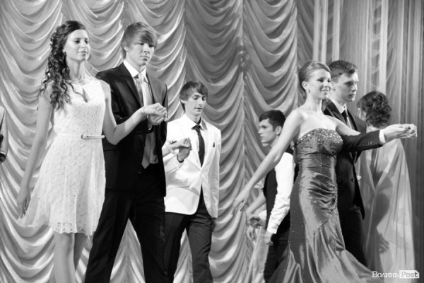 Луцьк відгуляв шкільні випускні. ФОТО