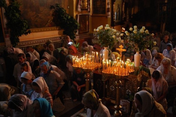 Як у луцькому храмі святкували Трійцю. ФОТО
