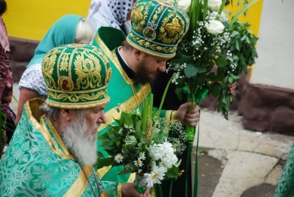 Як у луцькому храмі святкували Трійцю. ФОТО