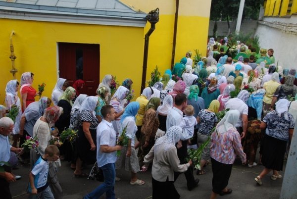 Як у луцькому храмі святкували Трійцю. ФОТО