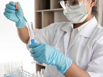 Незабаром сімейні лікарі також тестуватимуть на COVID-19