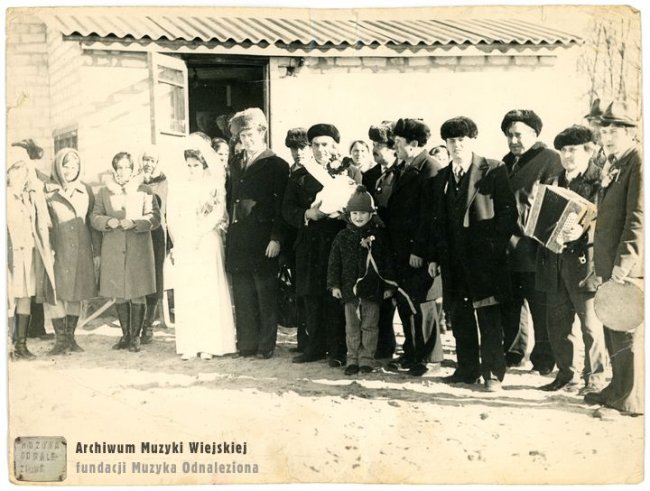 Волинські весілля на фото півстоліття тому