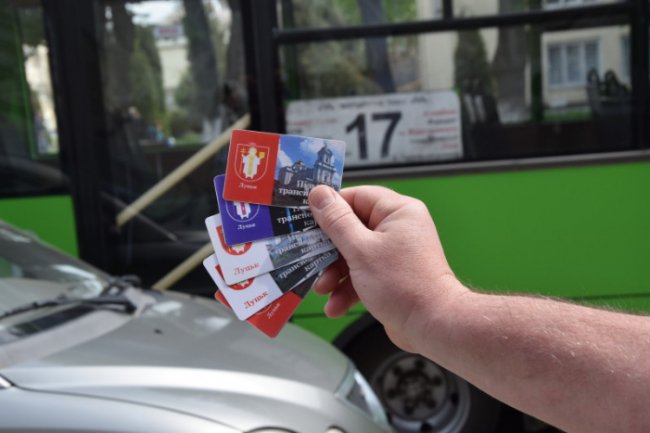 У луцьких маршрутках №17 встановили перші валідатори. ФОТО