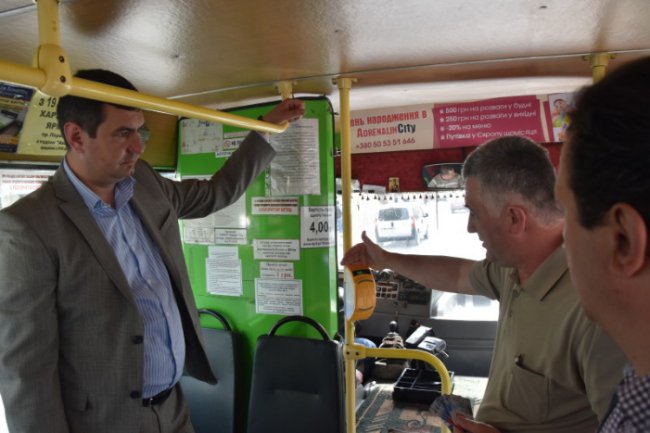 У луцьких маршрутках №17 встановили перші валідатори. ФОТО