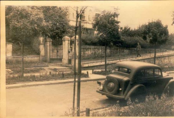 Військові авто у Луцьку в часи Другої світової війни