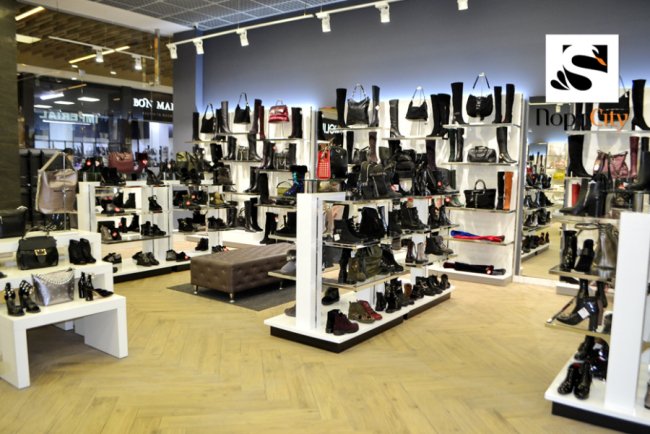 У «ПортCity» відкрили салон взуття «Respect»*