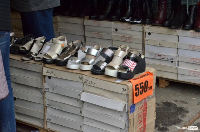 До кольору, до вибору і без «кусючих» цін: у Луцьку відкрився Харківський ярмарок*