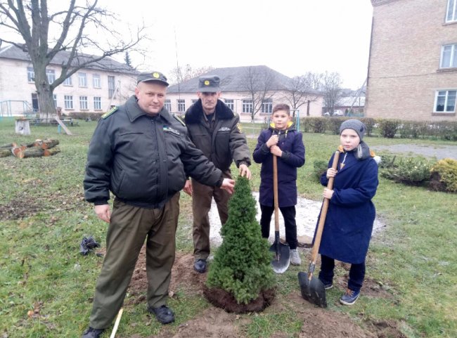 Волинські школярі за ідею дендропарків отримали нагороди
