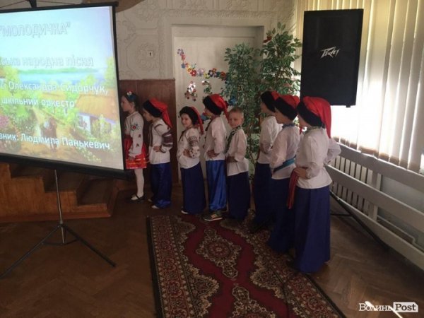 Звіт гуртків самодіяльності Луцької ЗОШ №17. ФОТО