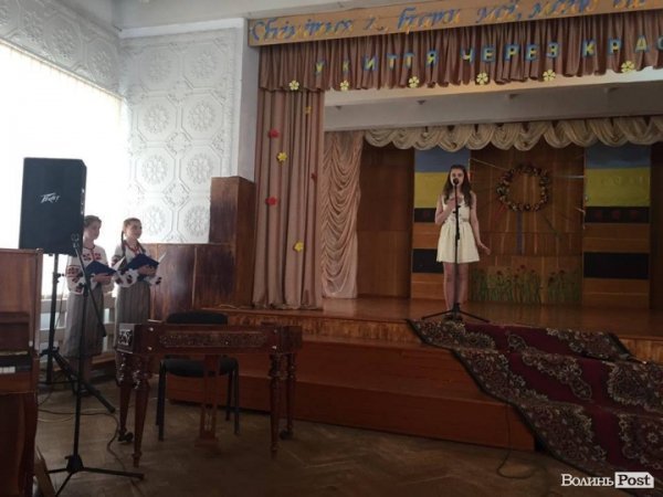 Звіт гуртків самодіяльності Луцької ЗОШ №17. ФОТО