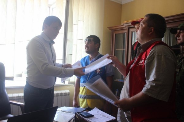 Активісти просять волинських нардепів про саморозпуск ВР. ФОТО