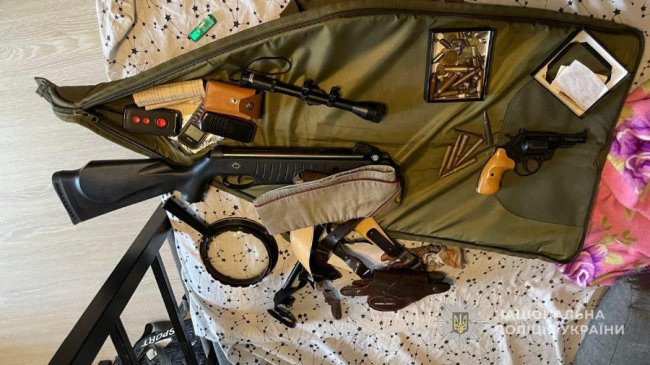 Волинські правоохоронці затримали торговця зброєю з Одеси