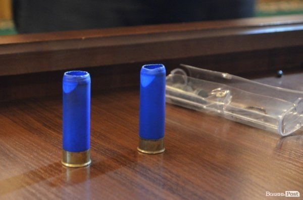 Депутат Волиньради показав, «чим у Києві вбивають людей». ФОТО