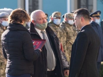 Батьку загиблого волинянина вручили «Золоту зірку» Героя України. ФОТО