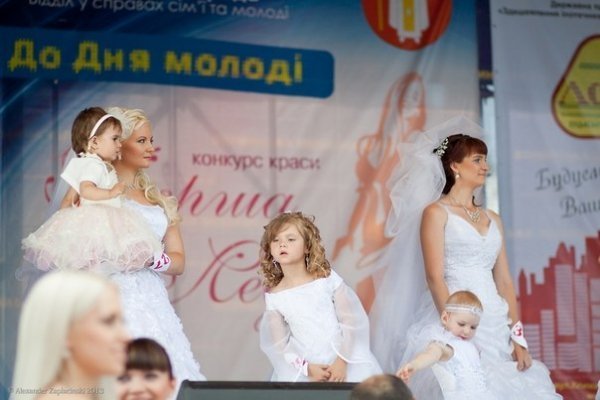 Переможці Параду наречених в Луцьку. ФОТО