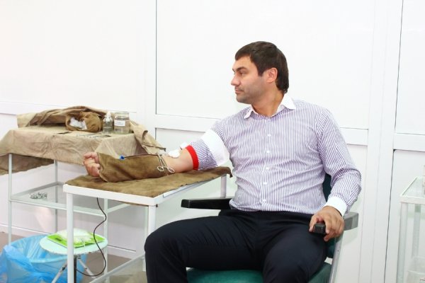 Роман Іванюк здав кров пораненим солдатам. ФОТО*