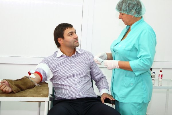 Роман Іванюк здав кров пораненим солдатам. ФОТО*