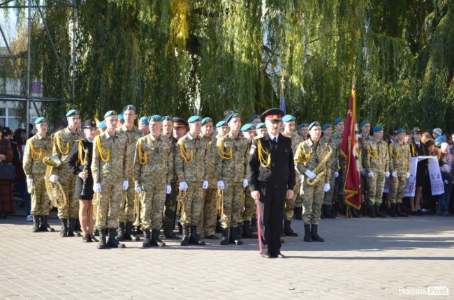 «Нам є що захищати»: урочиста посвята ліцеїстів у Луцьку.  ФОТО