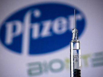 Україна домовилась з Pfizer про постачання додаткових 10 мільйонів доз COVID-вакцини