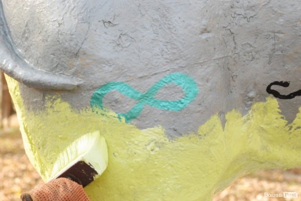 Луцького слоника перефарбували. ФОТО