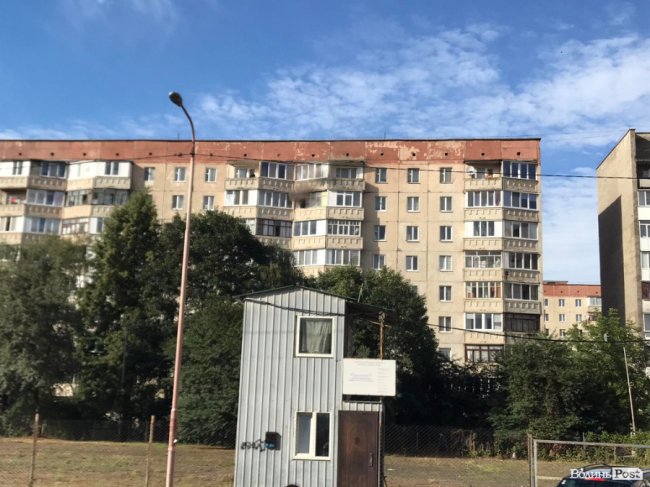 У Луцьку на проспекті Соборності  горить квартира. ФОТО