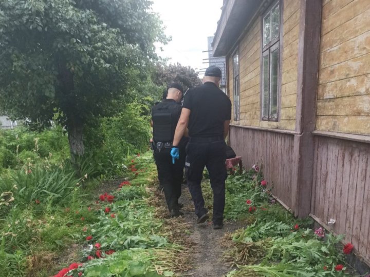 У 41-річного волинянина виявили понад півтори тисячі рослин снотворного маку