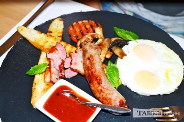 Власник ВолиньPost став офіціантом. ФОТО